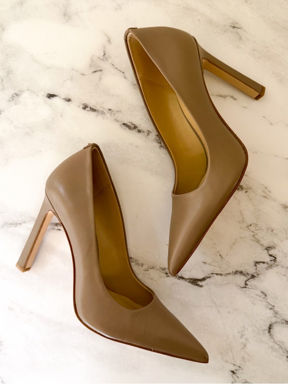 MICHAEL Michel Kors Womens Birch Amara Taupe Leather Pointed Toe Pump - Picture 6 of 9